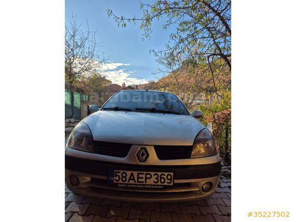 Memurdan hatasız boyasız düşük km clio