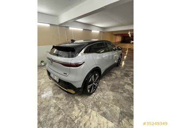 Sahibinden Renault Megane E-Tech Iconic 2024 Model 