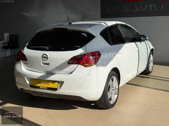 MES AUTO' DAN OTOMATİK TESLA EKRANLI ASTRA