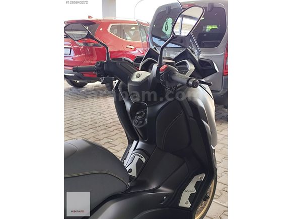 YAMAHA X MAX 400 TECH MAX HATASIZ ÇOK DÜŞÜK KM SERVİS BAKIMLI