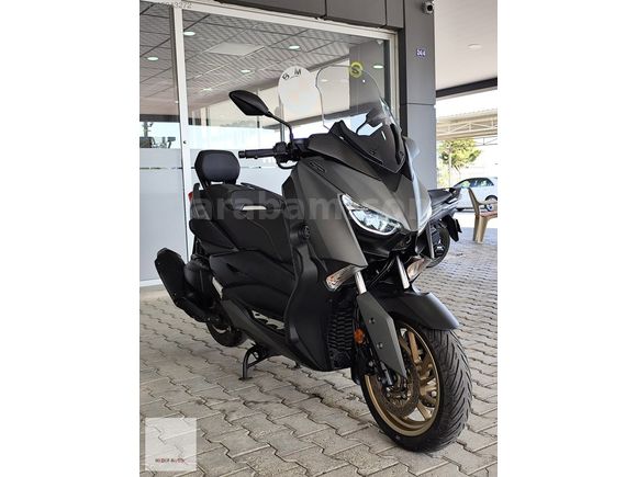 YAMAHA X MAX 400 TECH MAX HATASIZ ÇOK DÜŞÜK KM SERVİS BAKIMLI