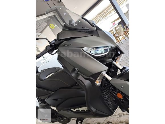 YAMAHA X MAX 400 TECH MAX HATASIZ ÇOK DÜŞÜK KM SERVİS BAKIMLI