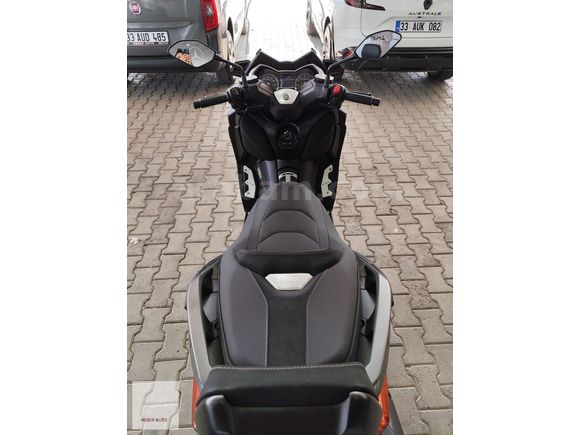 YAMAHA X MAX 400 TECH MAX HATASIZ ÇOK DÜŞÜK KM SERVİS BAKIMLI