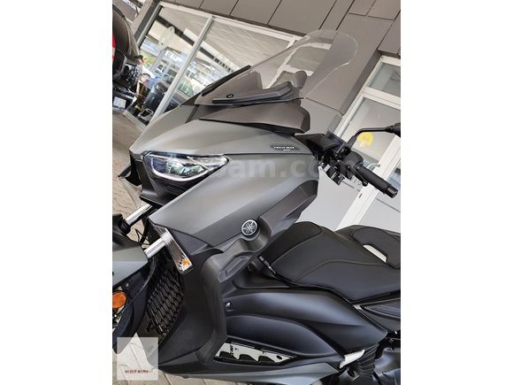 YAMAHA X MAX 400 TECH MAX HATASIZ ÇOK DÜŞÜK KM SERVİS BAKIMLI