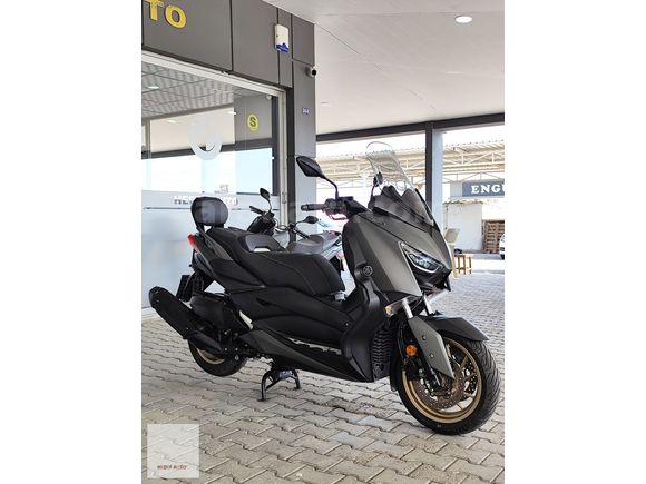 YAMAHA X MAX 400 TECH MAX HATASIZ ÇOK DÜŞÜK KM SERVİS BAKIMLI