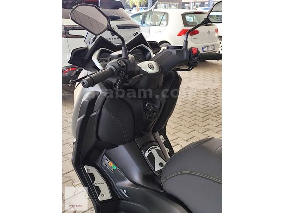 YAMAHA X MAX 400 TECH MAX HATASIZ ÇOK DÜŞÜK KM SERVİS BAKIMLI