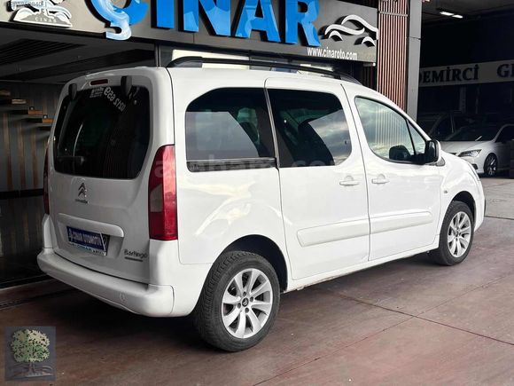 ÇINAR'DAN 2017 MODEL CİTROEN BERLİNGO EKRANLI DİJİTAL KLİMALI