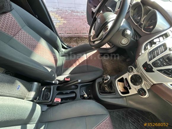Memurdan Ford Fiesta 1.4 TDCi Titanium 2009 Model 