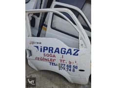 kıa bangoo sağ ön kapı