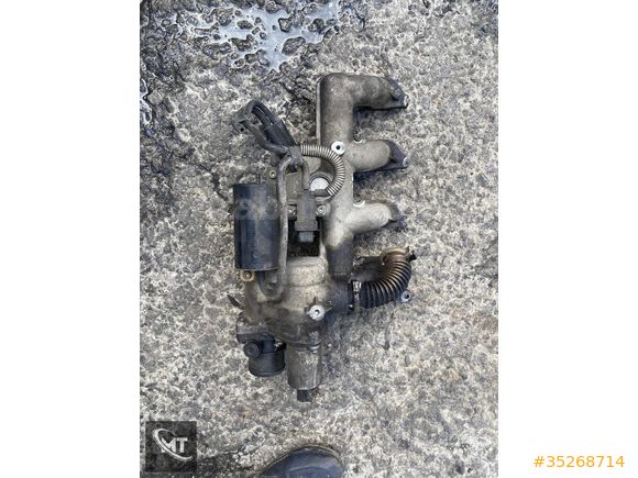 Trafik 1.9 Manifold