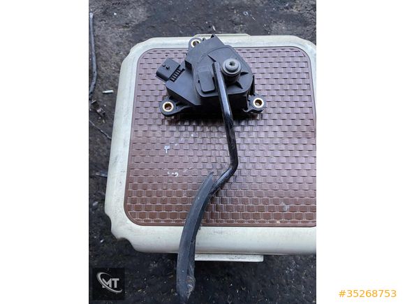 Kango 3 1.5 Dci Gaz Pedalı 8200436864
