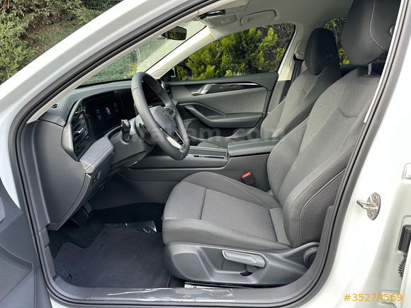 ÖZEL 2025 VW Passat PLUG-İN 1.5 eHybrid 204 HP