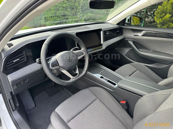ÖZEL 2025 VW Passat PLUG-İN 1.5 eHybrid 204 HP
