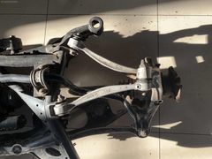 BMW F80 F82 M3 M4 SAĞ ARKA SALINCAK ALT ÜST ORJİNAL ÇIKMA