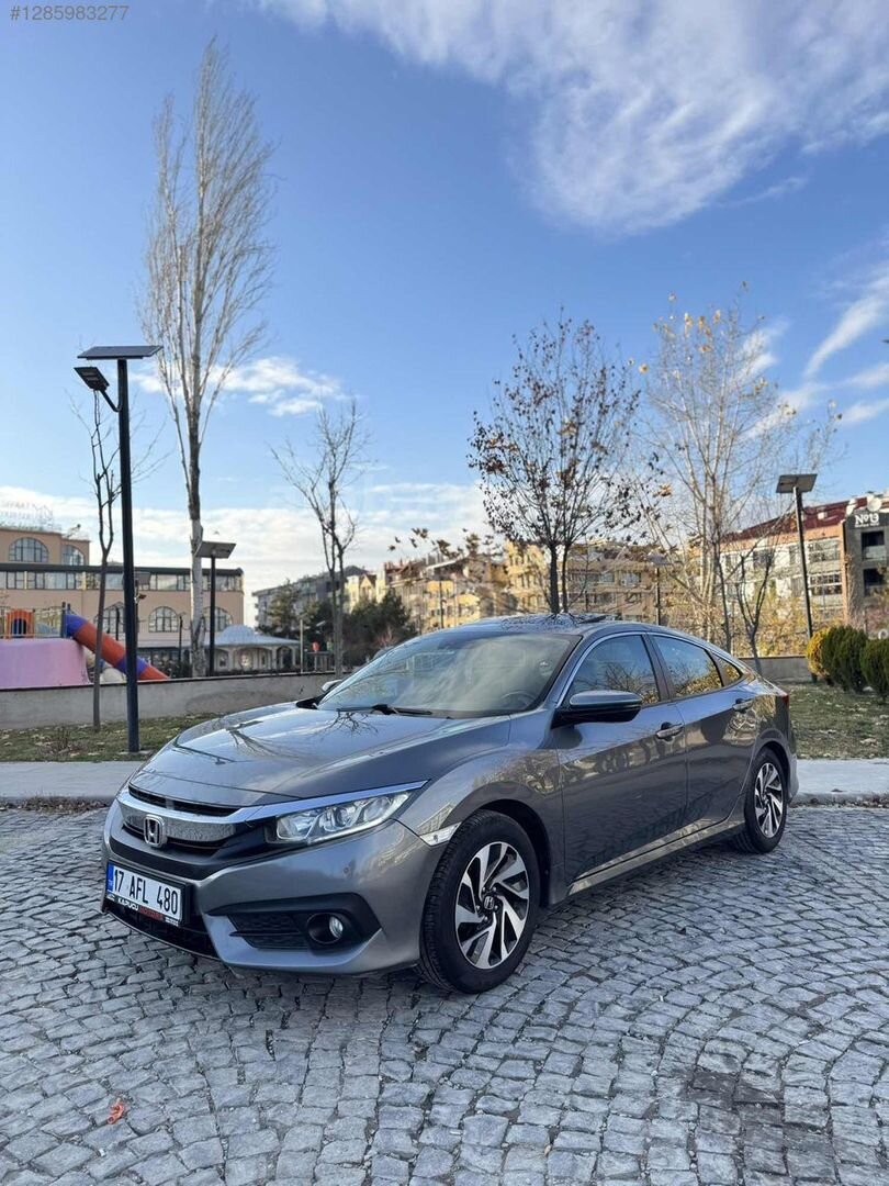 Galeriden Honda Civic 1.6i VTEC Eco Elegance 2018 Model Ankara 171.000 km Füme 3