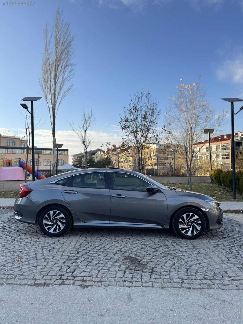 Galeriden Honda Civic 1.6i VTEC Eco Elegance 2018 Model Ankara 171.000 km Füme 7