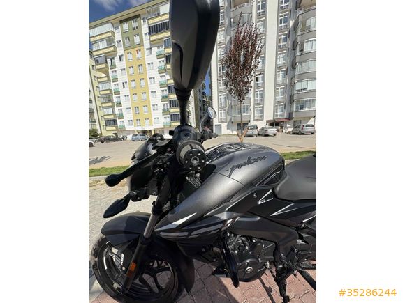 Garaj Motoru Bajaj Pulsar 200 NS ABS 