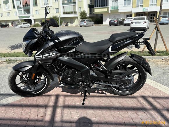 Garaj Motoru Bajaj Pulsar 200 NS ABS 