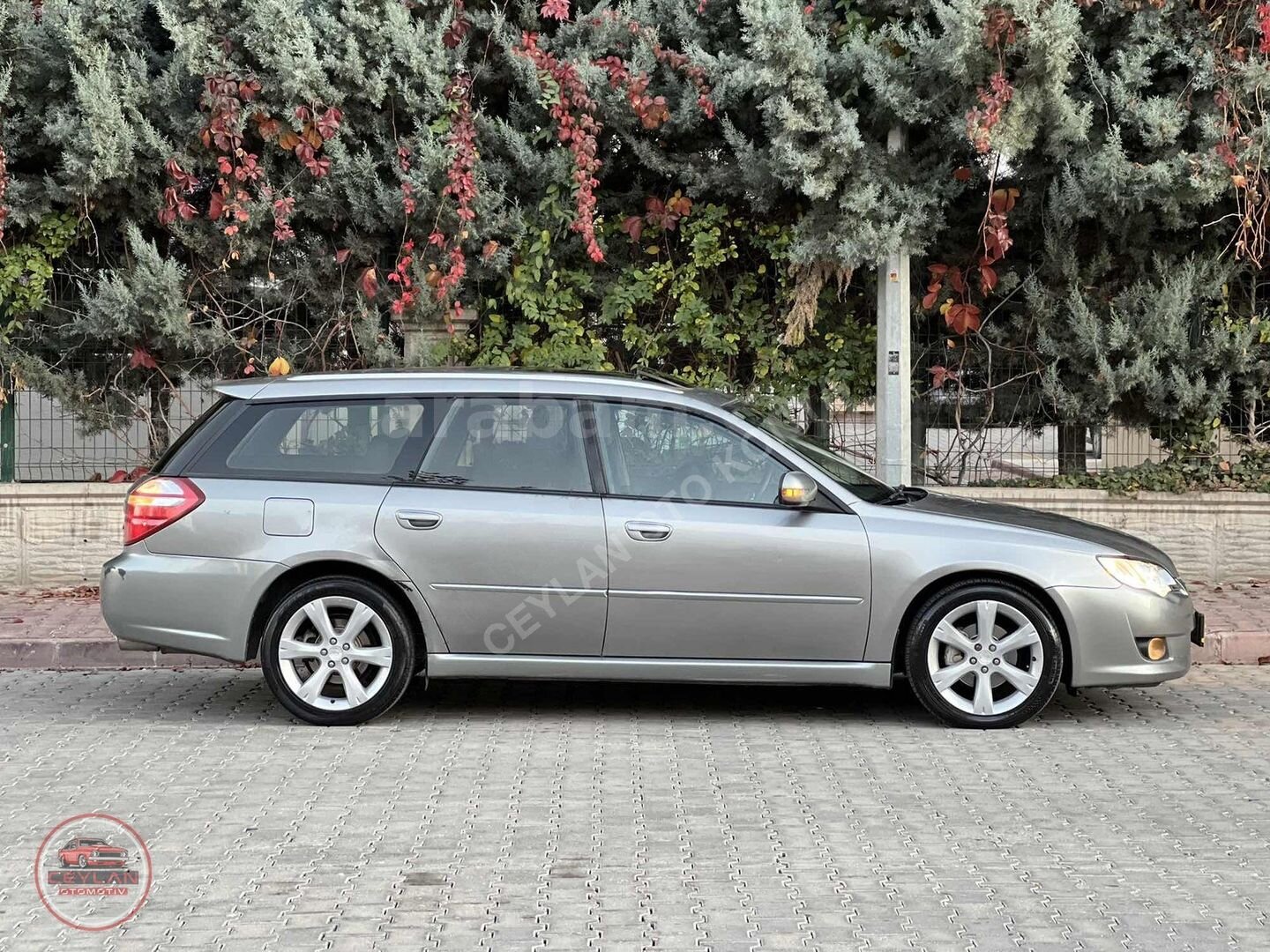 Galeriden Subaru Legacy 2.0 SportWagon 2007 Model Konya 335.000 km Gri 2