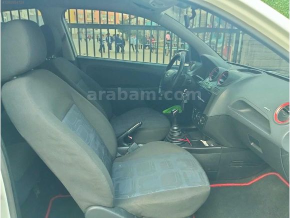 BURAK ŞAZ AUTO / HATASIZ FİESTA VAN 1.4