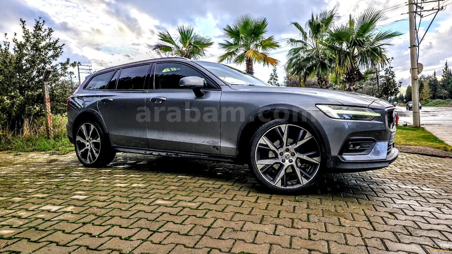 Sahibinden Volvo V60 Cross Country 2.0 2020 Model İzmir 109.000 km Füme 5
