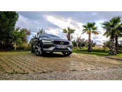 Sahibinden Volvo V60 B4 197 bg hibrit Cross Country 2.0 2020 Model