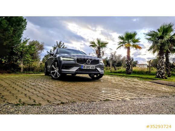 Sahibinden Volvo V60 B4 197 bg hibrit Cross Country 2.0 2020 Model