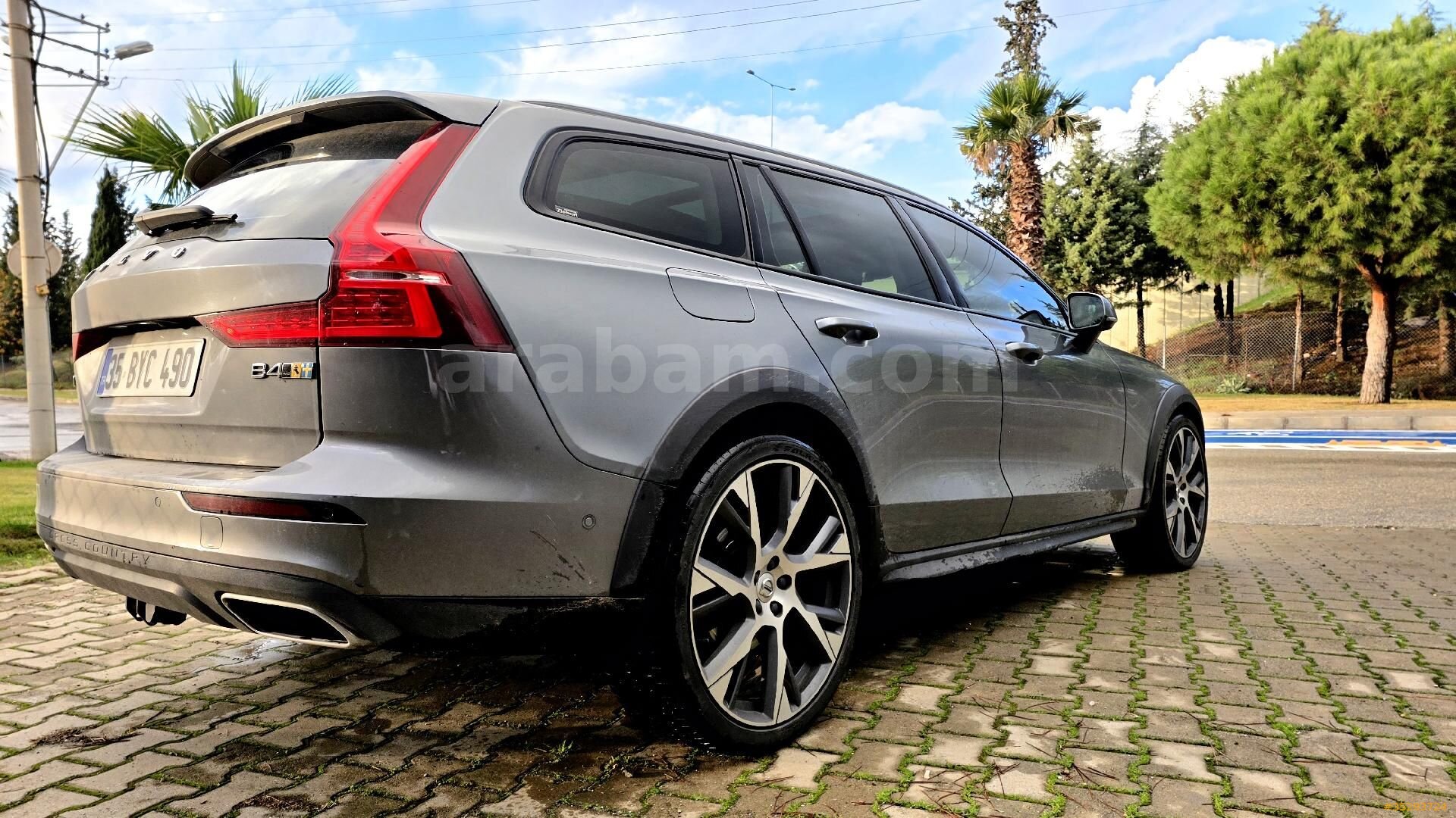 Sahibinden Volvo V60 Cross Country 2.0 2020 Model İzmir 109.000 km Füme 3