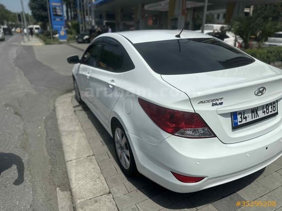 Sahibinden Hyundai Accent Blue 1.6 CRDI Mode Plus 2015 Model İstanbul 190.000 km Beyaz