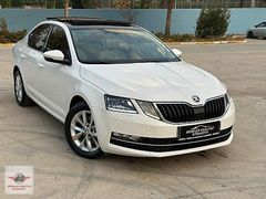 2018 OCTAVIA 137 BİN KM'DE İÇİ BEJ CAM TAVAN DSG HATASIZ BOYASIZ