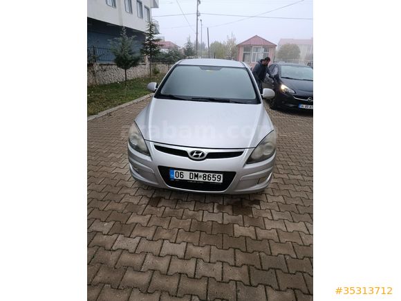 Sahibinden Hyundai i30 1.6 CRDi Team 2011 Model