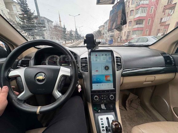 Emsalsiz temizlikte Tesla ekranlı 
