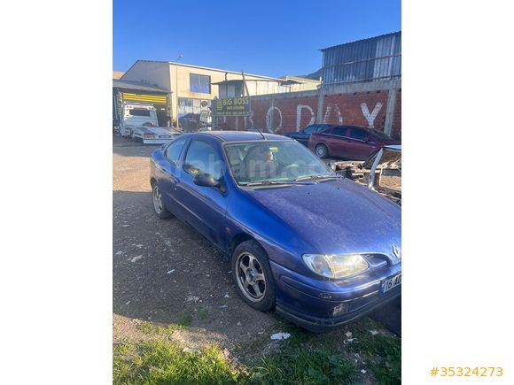 Sahibinden Renault Megane 1.6 Coupe e 1999 Model - Acilll