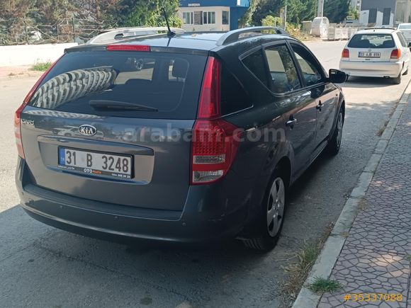 Sahibinden Kia Ceed 1.6 CRDi Cool SW 2011 Model