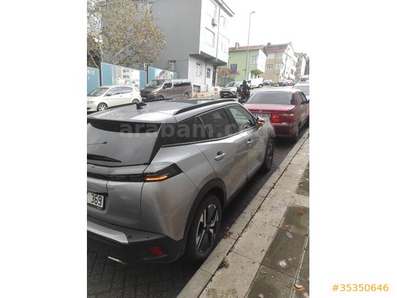 HATASIZ Cam Tavan Sahibinden Peugeot 2008 1.2 PureTech Allure 2024 Model İstanbul