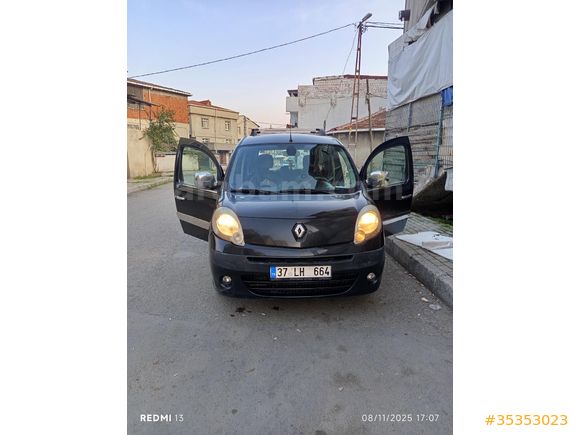 Sahibinden Renault Kangoo Multix 1.5 dCi Authentique 2011 Model  303.000 km Siyah