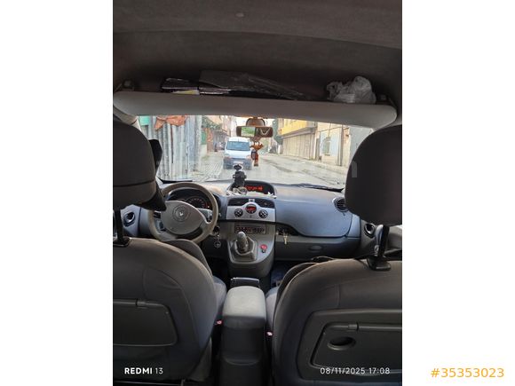 Sahibinden Renault Kangoo Multix 1.5 dCi Authentique 2011 Model  303.000 km Siyah