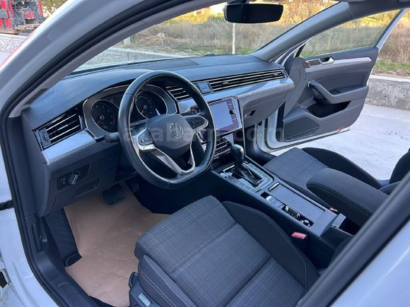 Orjinal Sahibinden Volkswagen Passat 1.5 TSi Business 2021 Model