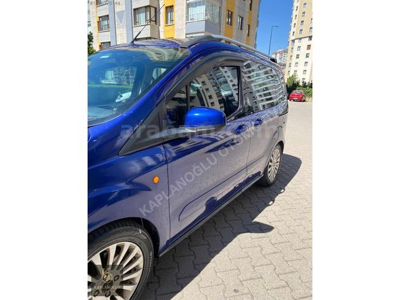 Ford Tourneo Courier Titanium