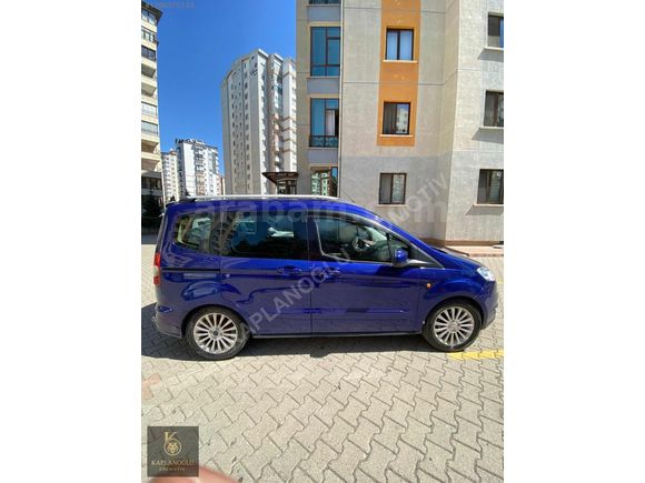Ford Tourneo Courier Titanium