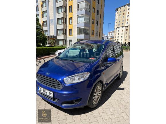 Ford Tourneo Courier Titanium