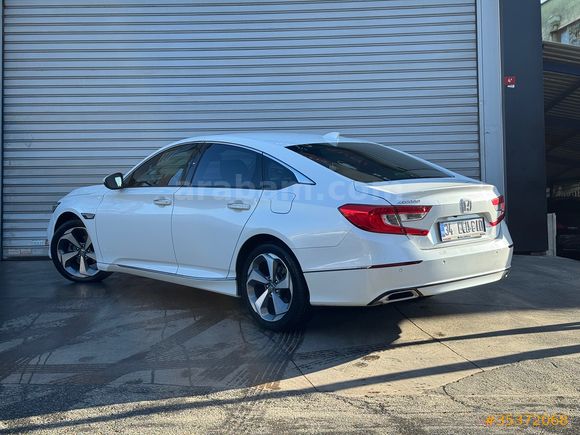 BOYASIZ DEĞİŞENSİZ TRAMERSİZ SEDEFLİ BEYAZ 1.5 VTEC Executive Plus 2021