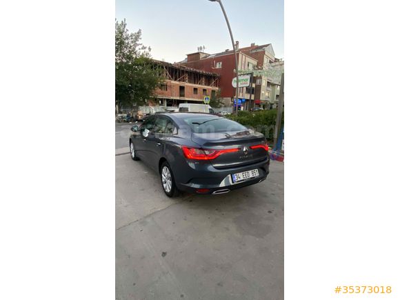 Sahibinden Renault Megane 1.5 Blue DCI Touch 2021 Model 