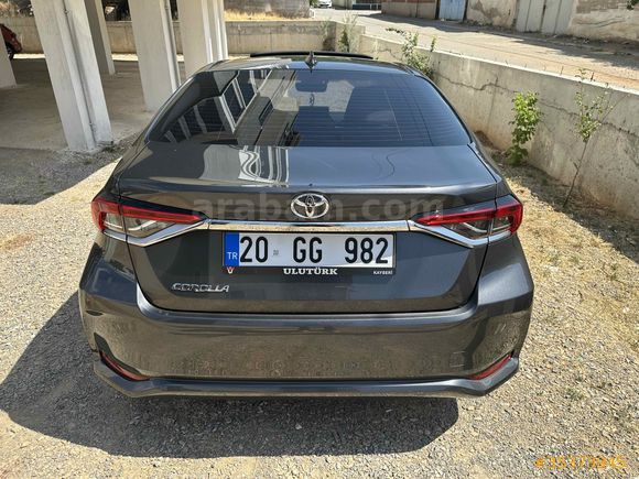 Sahibinden Toyota Corolla 1.5 Dream X-Pack 2023 Model 