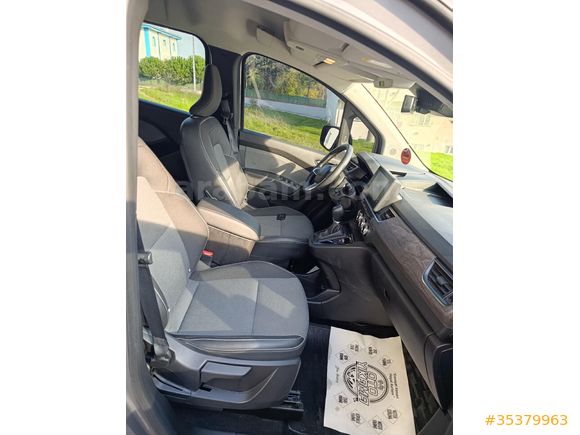 Sahibinden Renault Kangoo Multix 1.3 TCe Iconic 2024 Model