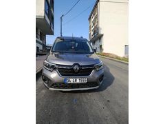 Sahibinden Renault Kangoo Multix 1.3 TCe Iconic 2024 Model