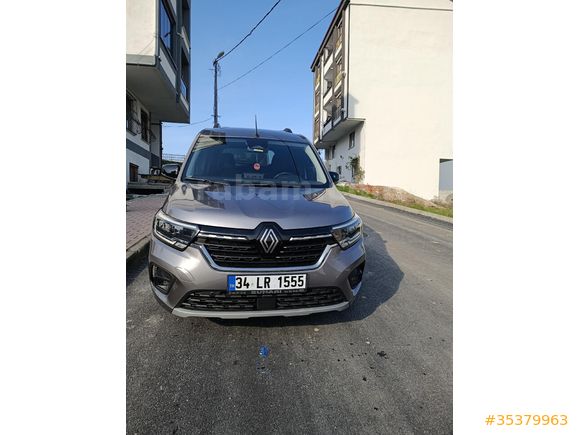 Sahibinden Renault Kangoo Multix 1.3 TCe Iconic 2024 Model