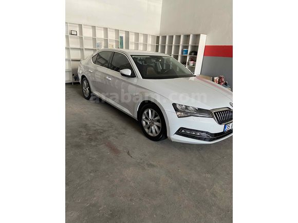 Sahibinden Skoda SuperB 1.6 TDI Premium 2020 Model Şanlıurfa 154000 km Beyaz