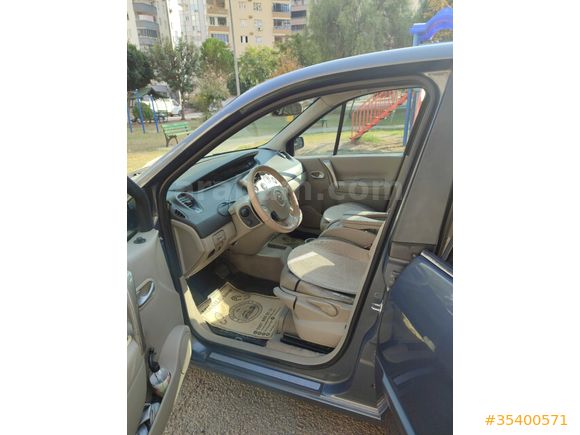Renault Scenic 1.6 Privilege 2008 Model