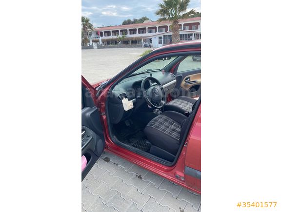 Bayandan OTOMATİK  temiz kullanılmış Renault Clio 1.4 
